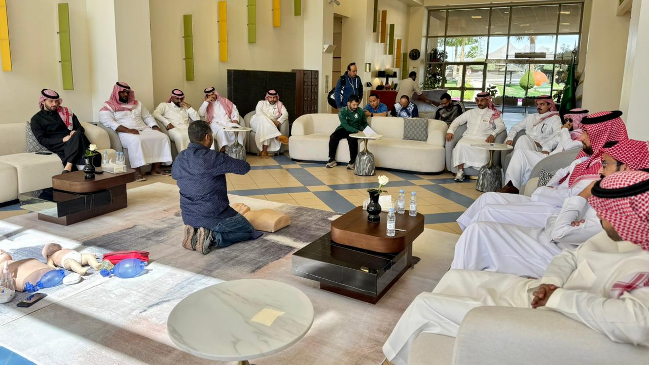 أنديـة وزارة الداخليـة تقيم دورة تدريبية في الإسعافات الأولية والإنعاش القلبي الرئوي بالرياض.